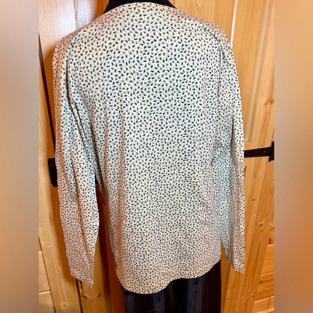 Lands End Cream long sleeve top small blue‎ paisley print, size medium